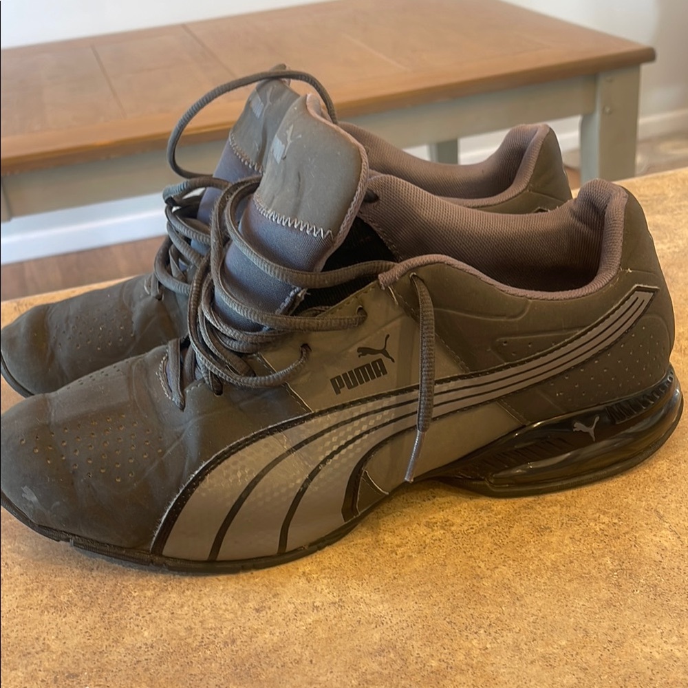 Puma Gray Sneakers with Suede Texture and Shock-Absorbing Heel